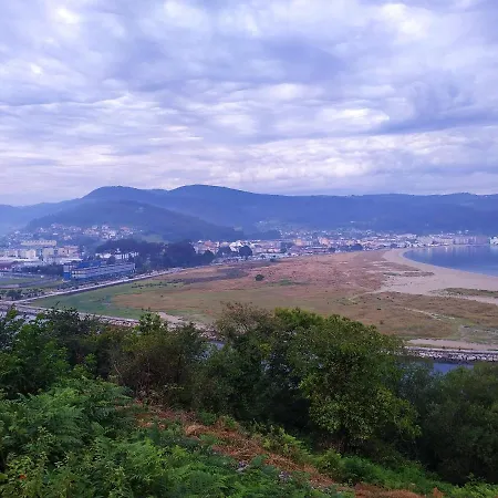 With 2 Bedrooms In With Wonderful Mountain View Enclosed Garden And Wifi 2 Km From The Beach *