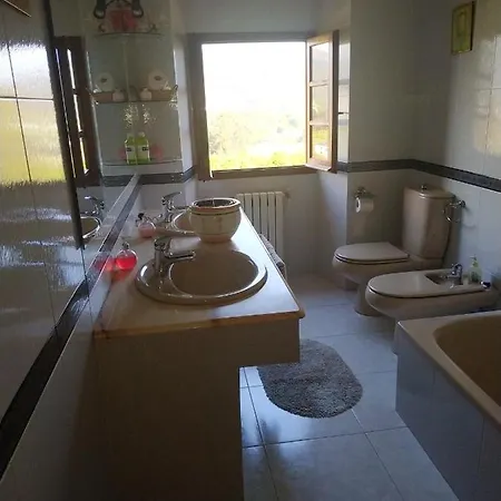 With 2 Bedrooms In With Wonderful Mountain View Enclosed Garden And Wifi 2 Km From The Beach Viveiro