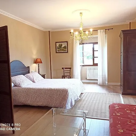 With 2 Bedrooms In With Wonderful Mountain View Enclosed Garden And Wifi 2 Km From The Beach * Viveiro