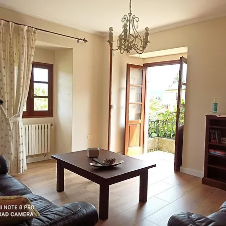With 2 Bedrooms In With Wonderful Mountain View Enclosed Garden And Wifi 2 Km From The Beach Apartment