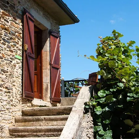 With 2 Bedrooms In With Wonderful Mountain View Enclosed Garden And Wifi 2 Km From The Beach * Viveiro