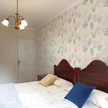 Apartment With 2 Bedrooms In With Wonderful Mountain View Enclosed Garden And Wifi 2 Km From The Beach Viveiro