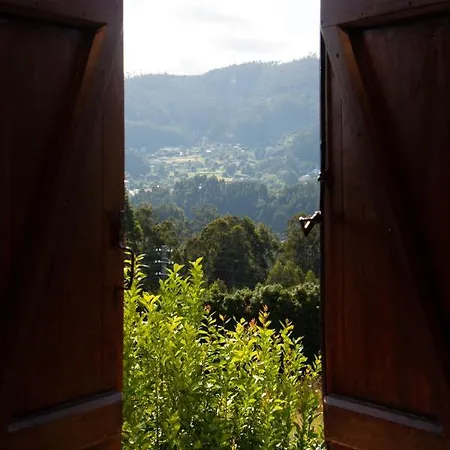 With 2 Bedrooms In With Wonderful Mountain View Enclosed Garden And Wifi 2 Km From The Beach