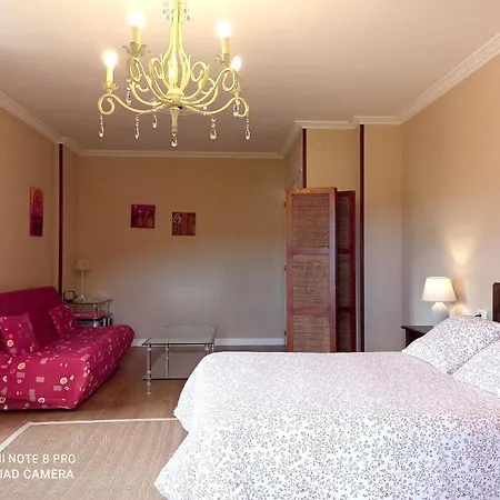 With 2 Bedrooms In With Wonderful Mountain View Enclosed Garden And Wifi 2 Km From The Beach Apartment Viveiro